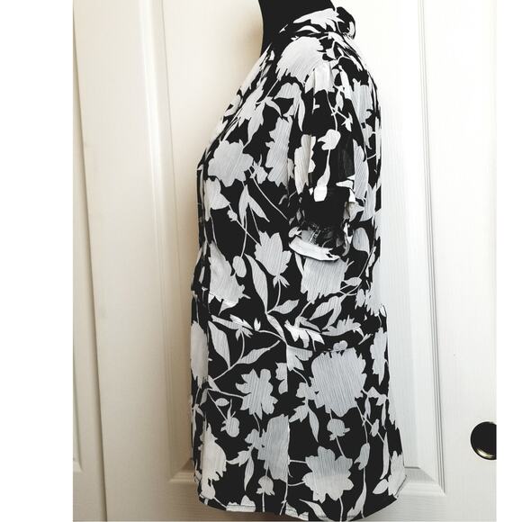 Sag Harbor Black White Sheer See Through Floral Short Sleeve Button Down Size M - Picture 3 of 7